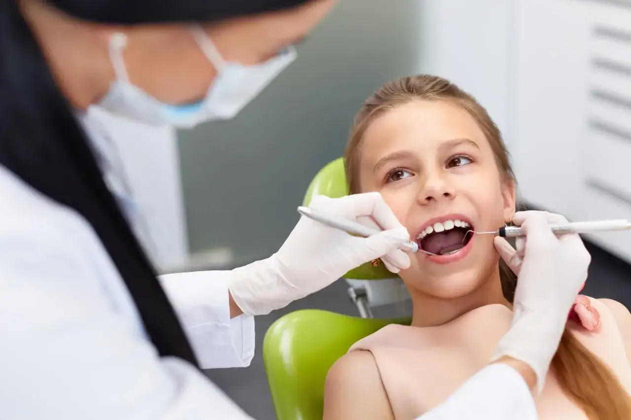 Zdjęcie Jak zwracać się do dentysty, aby uniknąć niezręcznych sytuacji?