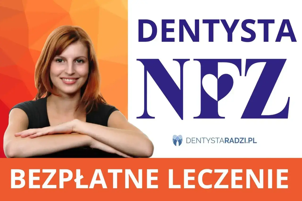 Uśmiechnięta kobieta obok logo DENTYSTA NFZ. Bezpłatne leczenie u chirurga szczękowego na NFZ.